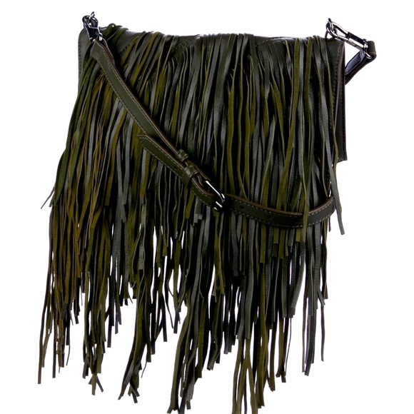 Elizabeth & James leather fringe crossbody. Gorg bag. Thick fringe. Soft leather - Picture 3 of 9